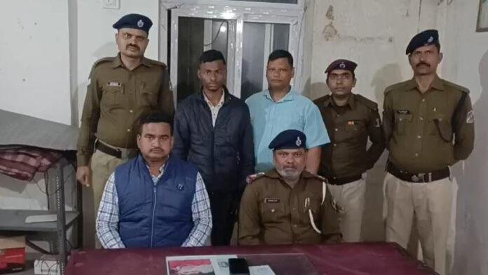 रेलवे प्लेटफार्म पर चोरी के मोबाइल के साथ चोर गिरफ्तार