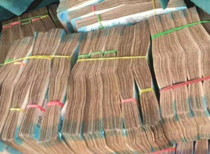 लातेहार से बड़ी मात्रा में कैश बरामद