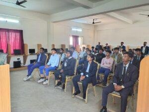 Ramgarh: राधा गोविंद विश्वविद्यालय में हाइड्रोजन-समृद्ध ईंधन पर हुई चर्चा.....छात्रों को कराया गया उभरती हुई इंजीनियरिंग तकनीकों से परिचित | 22Scope News राधा गोविंद विश्वविद्यालय में हाइड्रोजन-समृद्ध ईंधन पर हुई चर्चा