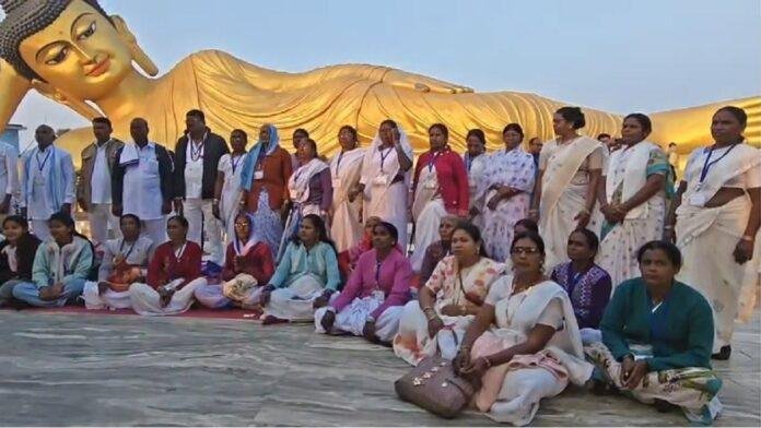 देश की सबसे बड़ी 100 फीट की स्लीपिंग बुद्धा के साथ - साथ अब भगवान बुद्ध से जुड़े चार महा तीर्थों का एक ही स्थान पर दर्शन