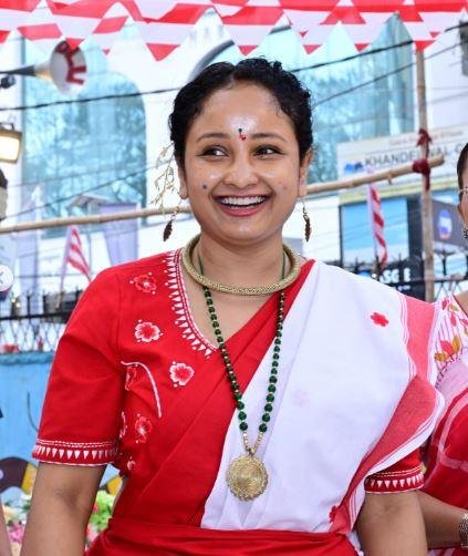 Kalpana Soren ने दी सरहुल की शुभकामनाएं, शेयर की परिवार संग प्यारी तस्वीरें... | 22Scope News 67 22Scope News