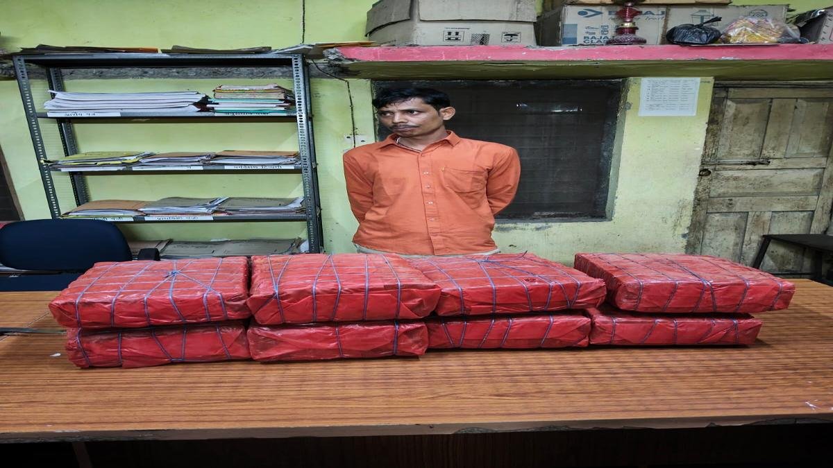 बेगूसराय पुलिस को बड़ी सफलता, 42 किलो गांजा के साथ युवक गिरफ्तार | 22Scope News Begusarai Ganja 22Scope News