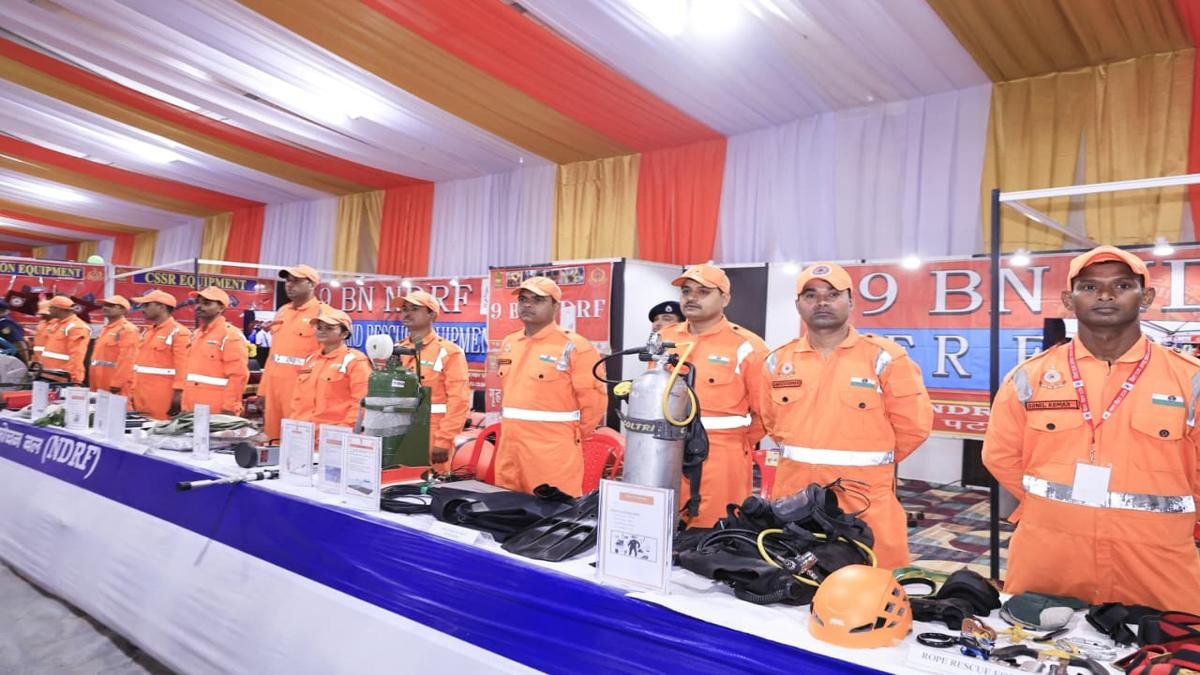 मुख्यमंत्री ने बिहार दिवस समारोह 2026 का दीप प्रज्ज्वलित कर किया उद्घाटन | 22Scope News CM Bihar Diwas 7 22Scope News