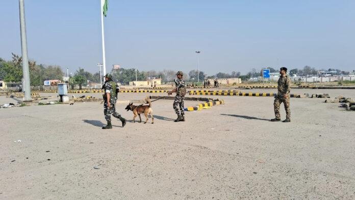 गयाजी एयरपोर्ट पर इमीग्रेशन जांच के दौरान करीब 8.5 किलो हाइड्रोपोनिक गांजा बरामद