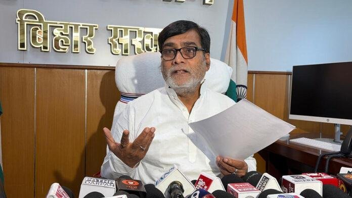 खाद की जमाखोरी पर रखी जाएगी कड़ी नजर, कृषि मंत्री ने अफसरों को दिए सख्त निर्देश, जिलों से प्रत्येक सप्ताहक रिपोर्ट तलब