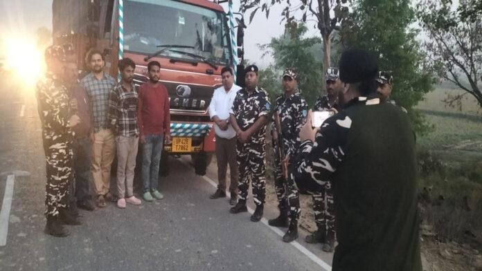 SSB और DRI टीम बड़ी कार्रवाई, ट्रक से 37 लाख के 11,550 किलो कद्दू के बीज जब्त