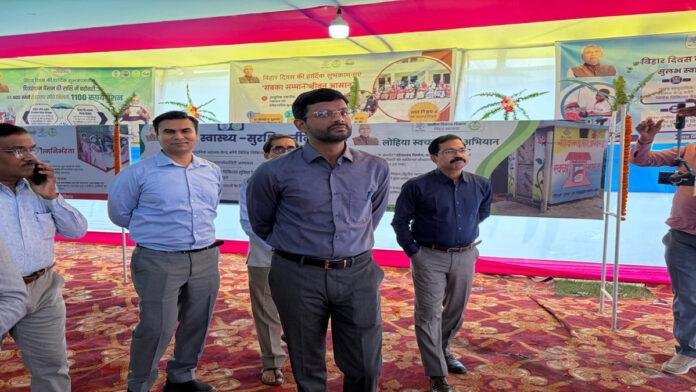 बिहार दिवस पर सूचना एवं जनसंपर्क विभाग के पवेलियन का निदेशक अनिल कुमार ने किया परिभ्रमण