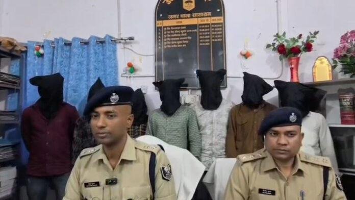 रोहतास पुलिस ने 16 अलग-अलग अपराधिक कांडों का किया खुलासा, 7 अपराधी गिरफ्तार