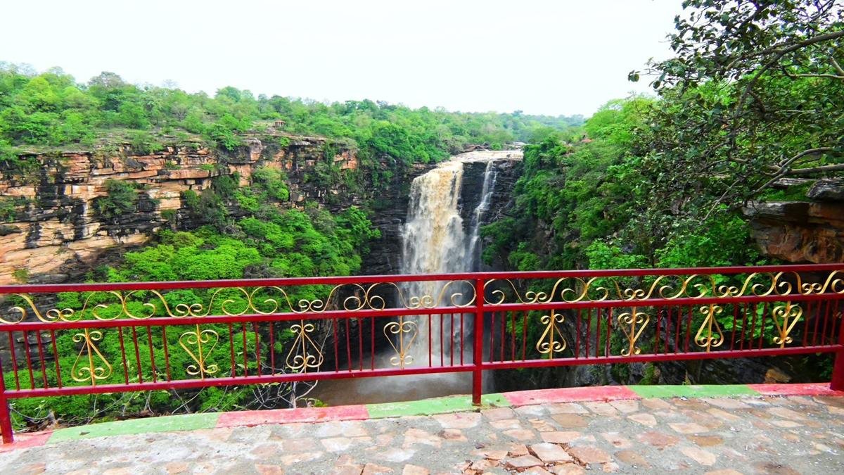 बिहार के जलप्रपात बन रहे नए टूरिस्ट हॉटस्पॉट | 22Scope News Waterfall 1 22Scope News