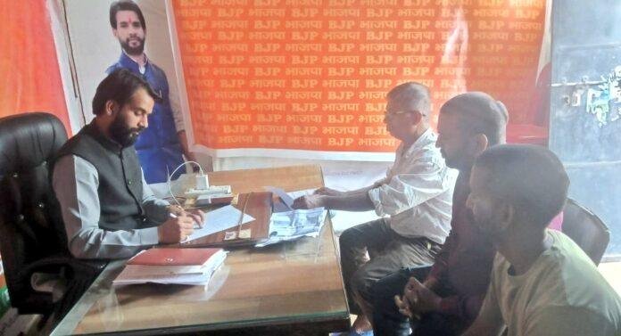 धनंजय कुमार पुटूस