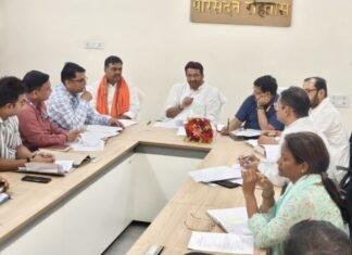 Migrant Workers Support: खाड़ी देशों में फंसे श्रमिकों को हर संभव मदद, मंत्री संजय सिंह टाइगर का निर्देश