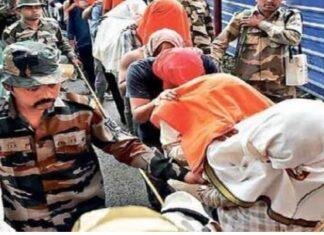 Jharkhand Paper Leak Scam: सिपाही भर्ती में 10 लाख की डील, रटवाने वाले नेटवर्क का बड़ा खुलासा Jharkhand Paper Leak Scam: सिपाही भर्ती में 10 लाख की डील, रटवाने वाले नेटवर्क का बड़ा खुलासा