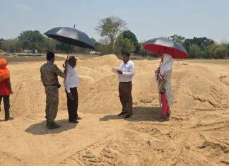 Basia Raid Update: अवैध बालू भंडारण पर सख्त कार्रवाई, 30,000 घनफीट बालू जब्त