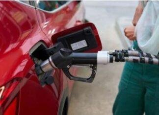 Ranchi Diesel Crisis: डीजल की कमी से थमे ट्रकों के पहिये, सप्लाई चेन पर गहरा असर