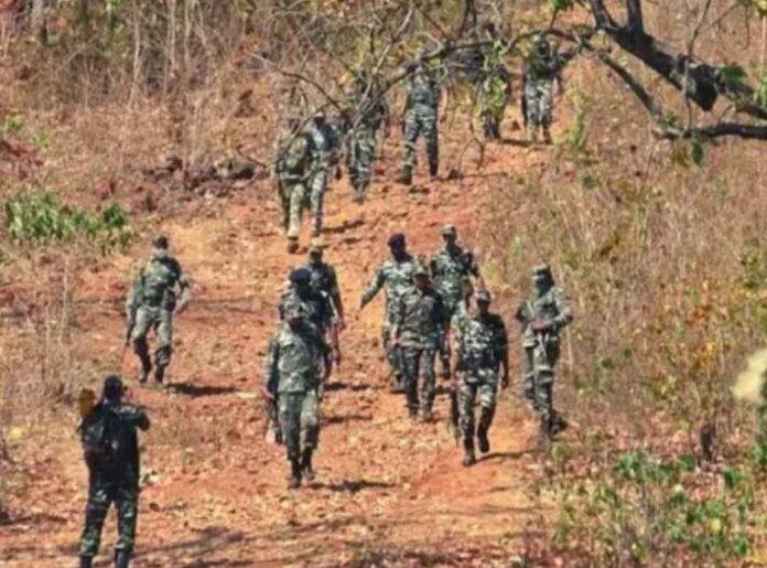 Saranda Operation में घिरा 1 करोड़ का इनामी नक्सली, सुरक्षा बलों का सबसे बड़ा अभियान जारी