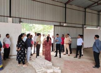 DM ने रजिस्ट्री कार्यालय के नव-निर्मित पार्किंग स्थल का किया निरीक्षण