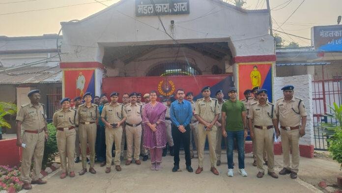 भोजपुर, कटिहार व गयाजी के जेलों में एक साथ छापेमारी, भारी मात्रा कैश और संदिग्ध सामान बरामद