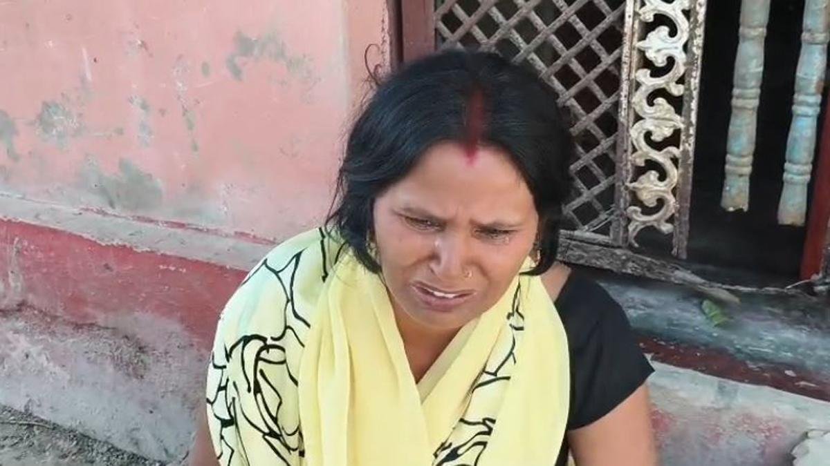 खड़ी कार से बरामद हुआ विवाहिता का शव, चैता गांव में मची सनसनी | 22Scope News Betia Maut 2 22Scope News