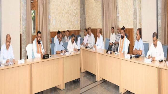 मुख्यमंत्री ने इको टूरिज्म से संबंधित समीक्षा बैठक की, अधिकारियों को दिए निर्देश