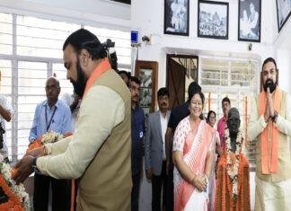 मुख्यमंत्री ने कहा- PM व नीतीश 'जेपी' के सपने को कर रहे साकार