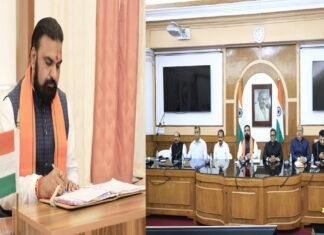 शपथ के बाद नए मुख्यमंत्री सम्राट ने संभाली कमान, अधिकारियों के साथ की बड़ी बैठक शपथ के बाद नए मुख्यमंत्री सम्राट ने संभाली कमान, अधिकारियों के साथ की बड़ी बैठक