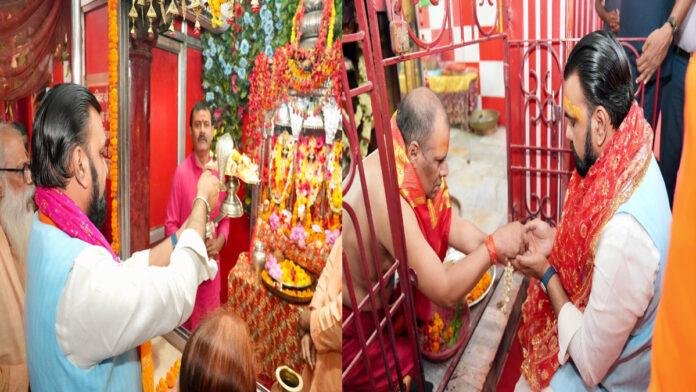 पटना सिटी के पटनेश्वरी व छोटी पटन देवी पहुंचे CM सम्राट, की पूजा अर्चना