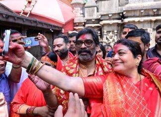 CM Hemant Soren ने किए मां कामाख्या के दर्शन, झारखंड और देशवासियों के सुख, समृद्धि और शांति की कामना की