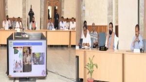 मुख्यमंत्री ने की सूचना एवं जन-संपर्क, सिविल विमानन व नगर विकास एवं आवास विभाग की समीक्षा की, दिए आवश्यक दिशा-निर्देश