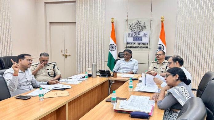 मुख्य सचिव की अध्यक्षता में बिहार के 4 वामपंथी उग्रवाद प्रभावित जिलों में विकास कार्यों की उच्च स्तरीय समीक्षा बैठक