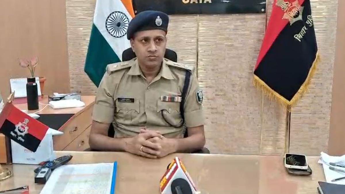 गयाजी में तड़के छापा, बालू माफियाओं पर शिकंजा, 11 ट्रैक्टर-ट्रॉली जब्त, घाट पर भगदड़ | 22Scope News Gaya SSP 22Scope News