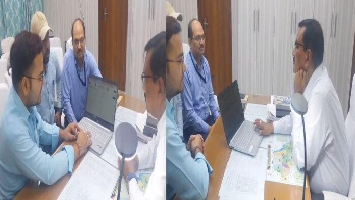 डिजिटल तरीके से शुरू हुई जनगणना 2027, DM ने खुद किया सेल्फ एन्यूमरेशन
