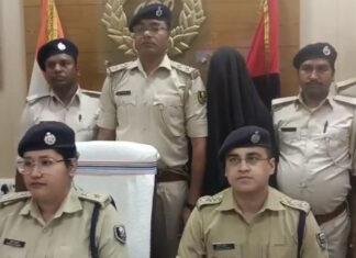 मोबाइल स्नैचिंग मामले में 15 स्मार्ट फोन के साथ 2 आरोपी गिरफ्तार