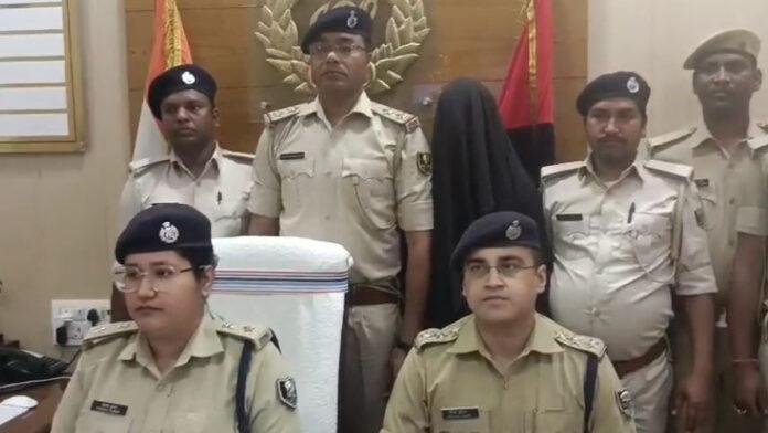 मोबाइल स्नैचिंग मामले में 15 स्मार्ट फोन के साथ 2 आरोपी गिरफ्तार