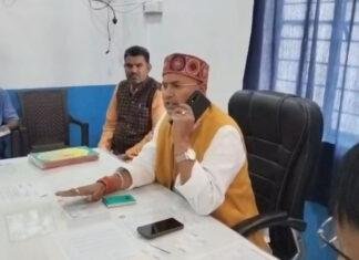 CHC में डॉक्टरों की लापरवाही पर भड़के विधायक, दी कड़ी चेतावनी