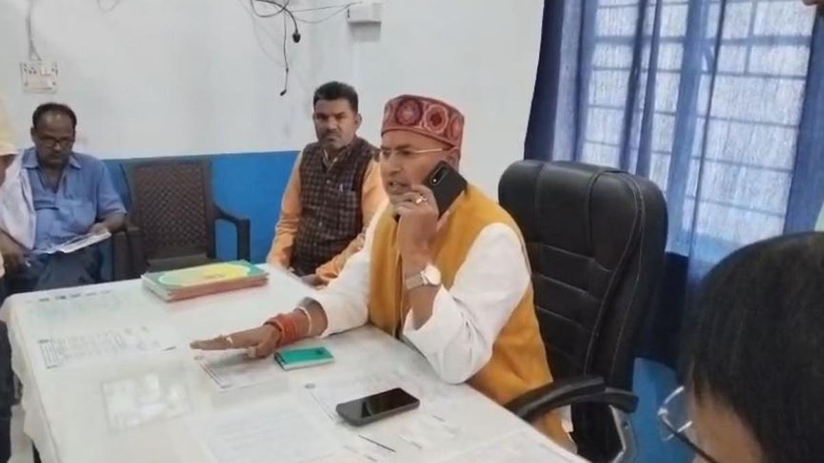 CHC में डॉक्टरों की लापरवाही पर भड़के विधायक, दी कड़ी चेतावनी | 22Scope News MLA Rana Randhir 22Scope News