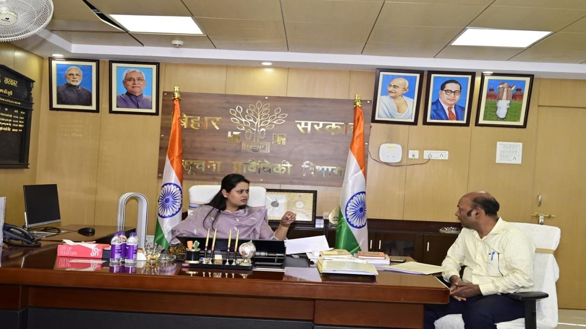 मंत्री श्रेयसी ने दिया AI आधारित पाठ्यक्रम को प्रशिक्षण में शामिल करने का निर्देश | 22Scope News Mantri Shreyasi Singh 1 22Scope News