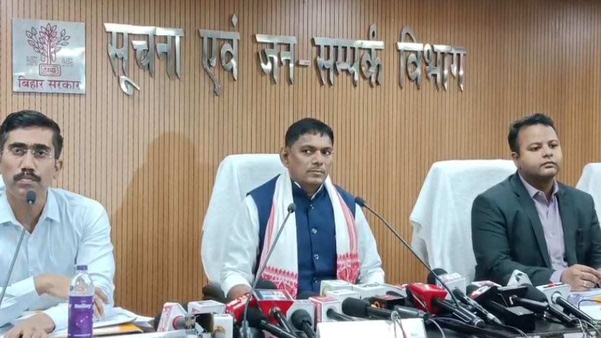 डेयरी, मत्स्य व पशु संसाधन विभाग ने वित्तीय वर्ष 2025-26 की उपलब्धियों का पेश किया ब्यौरा, ग्रामीण अर्थव्यवस्था को मजबूती देने का दावा | 22Scope News Mantri Surendra Mehta 1 1 22Scope News