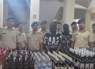 कार से 7 लाख का विदेशी शराब बरामद, 2 तस्कर गिरफ्तार