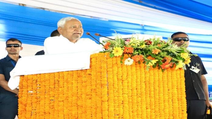 Nitish Kumar 1 नीतीश सरकार का बड़ा फैसला, सरकारी चिकित्सकों के प्राइवेट प्रैक्टिस पर लगी रोक