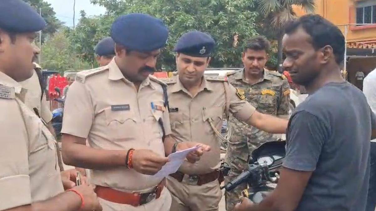 पेजावा गांव में अंधाधुंध फायरिंग, ओमप्रकाश व चालक को लगी गोली, NMCH में भर्ती | 22Scope News Patna Goli 3 22Scope News