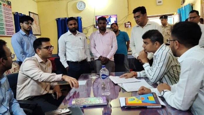 प्रभारी सचिव अभय कुमार सिंह का मोतिहारी दौरा, LPG व पेट्रोल-डीजल आपूर्ति को बताया पूरी तरह सामान्य