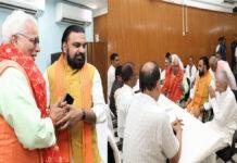 BJP के मुख्यालय प्रभारी अरविंद शर्मा ने MLC चुनाव के लिए भरा नामांकन, CM सम्राट चौधरी सहित NDA के तमाम सहयोगी रहे मौजूद