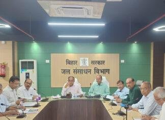 गन्ना क्षेत्रों में जल-जमाव के निदान के लिए प्रधान सचिव ने अधिकारियों के साथ समीक्षा बैठक की और दिए आवश्यक निर्देश