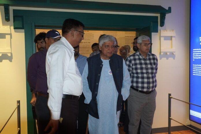 जावेद अख्तर