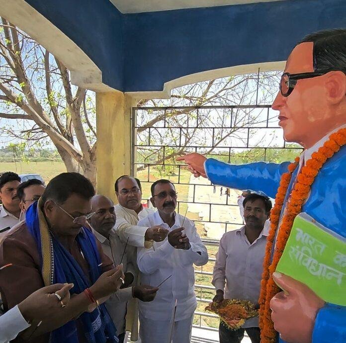बाबा साहेब के समता, न्याय और समान अधिकारों की राह पर आगे बढ़ने की लें प्रेरणा: Manish Jaiswal