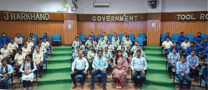 Workplace Safety Awareness Program: रांची के टाटीसिल्वे टूल रूम में महिला सुरक्षा पर जागरूकता कार्यक्रम आयोजित