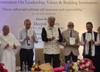 Reliance Jio CFO:रजनीश जैन की नई Book ‘Quiet Excellence’ लॉन्च, Leadership और जीवन मूल्यों पर आधारित 52 प्रेरक सीखें