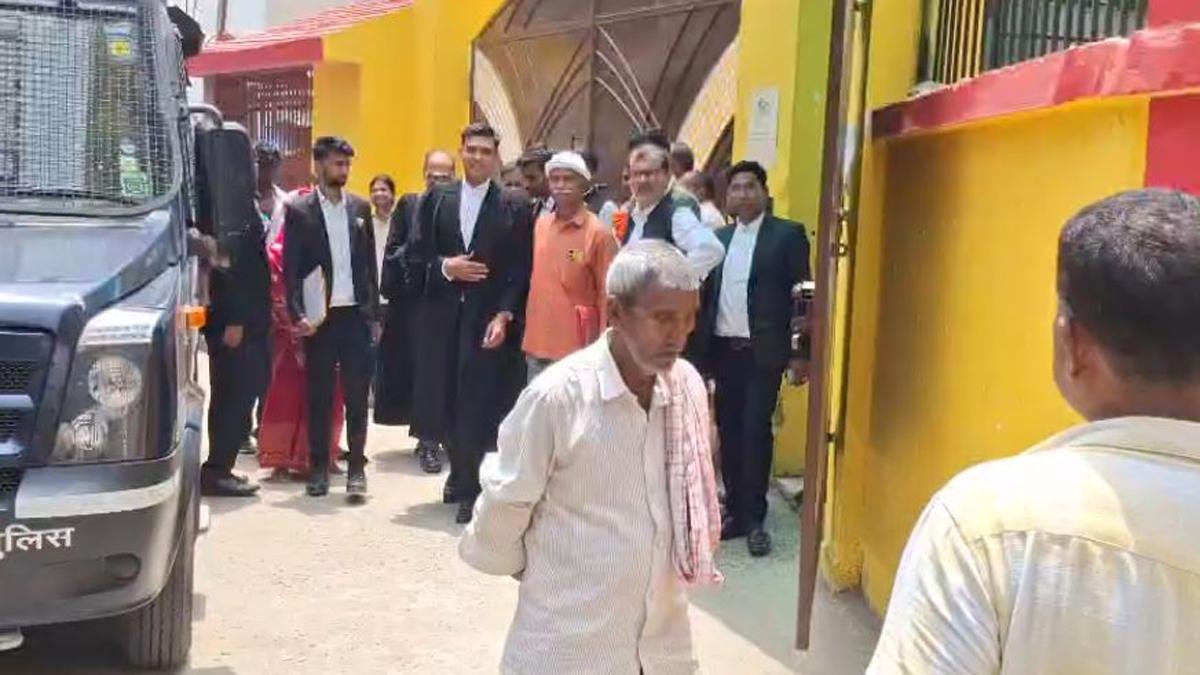 अनंत सिंह को बड़ी राहत, गिरफ्तारी पर लगी रोक, Video व आर्म्स एक्ट मामले में MP-MLA कोर्ट ने फैसला रखा सुरक्षित | 22Scope News Anant Singh 1 1 22Scope News