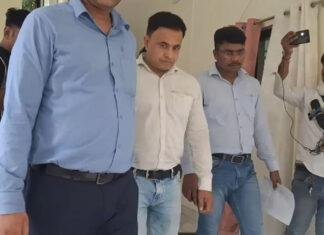 बेगूसराय में निगरानी विभाग का बड़ा एक्शन, 5 हजार रिश्वत लेते लिपिक रंगे हाथ गिरफ्तार
