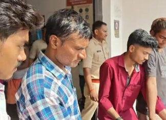 परीक्षा देने जा रहे मां-बेटे की सड़क हादसे में हुई दर्दनाक मौत, देवर घायल परीक्षा देने जा रहे मां-बेटे की सड़क हादसे में हुई दर्दनाक मौत, देवर घायल